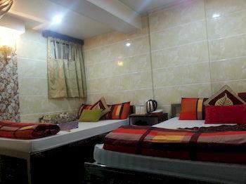 Ranjeet Guest House Гонконг Экстерьер фото