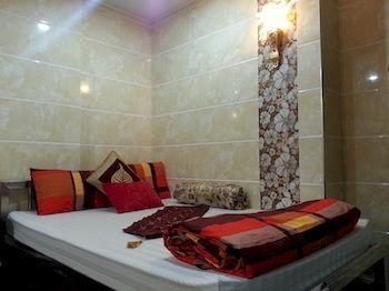 Ranjeet Guest House Гонконг Экстерьер фото
